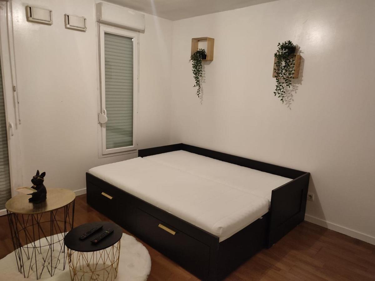 Appartement Chaleureux studio Kaïs à Bron Extérieur photo